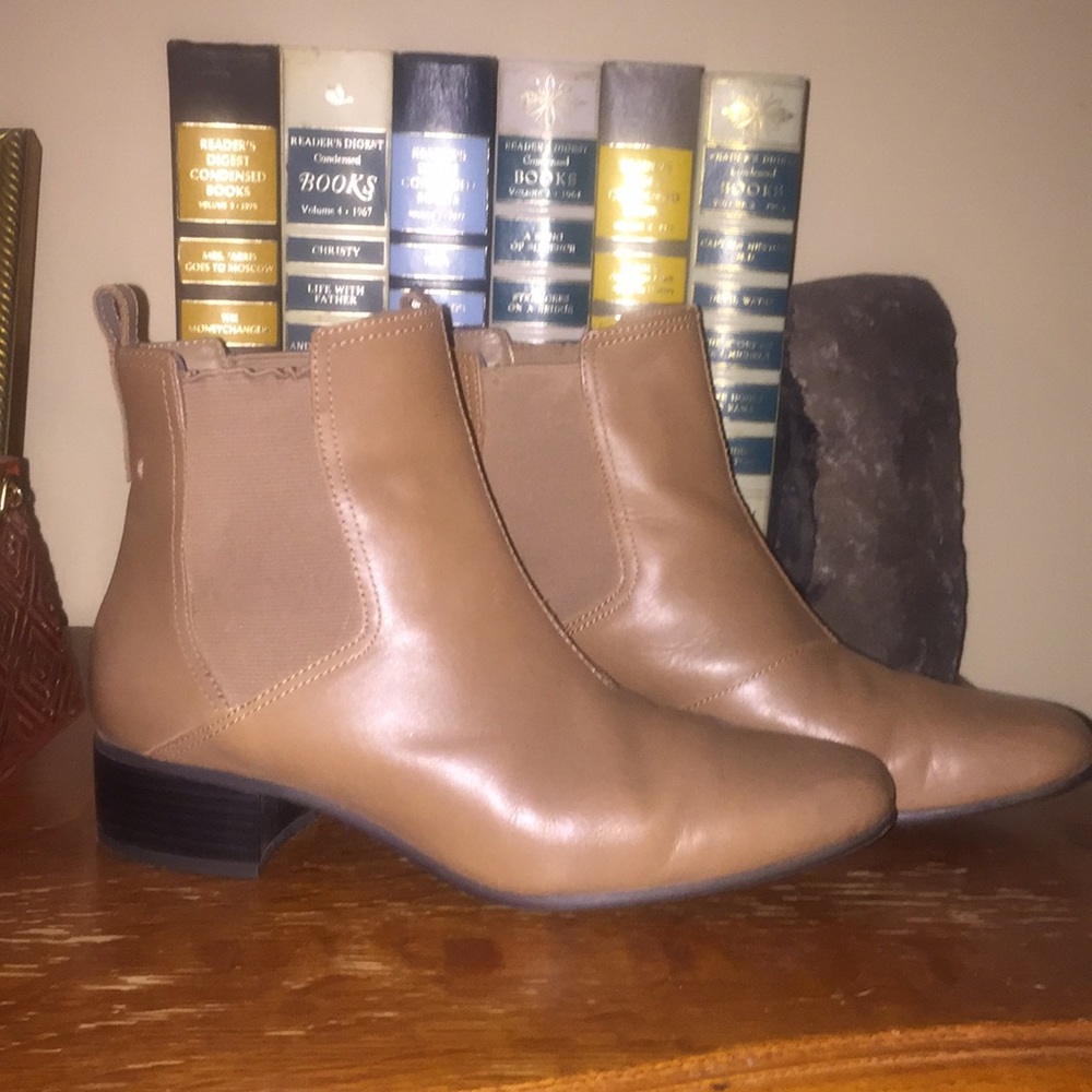 Halston leather boots